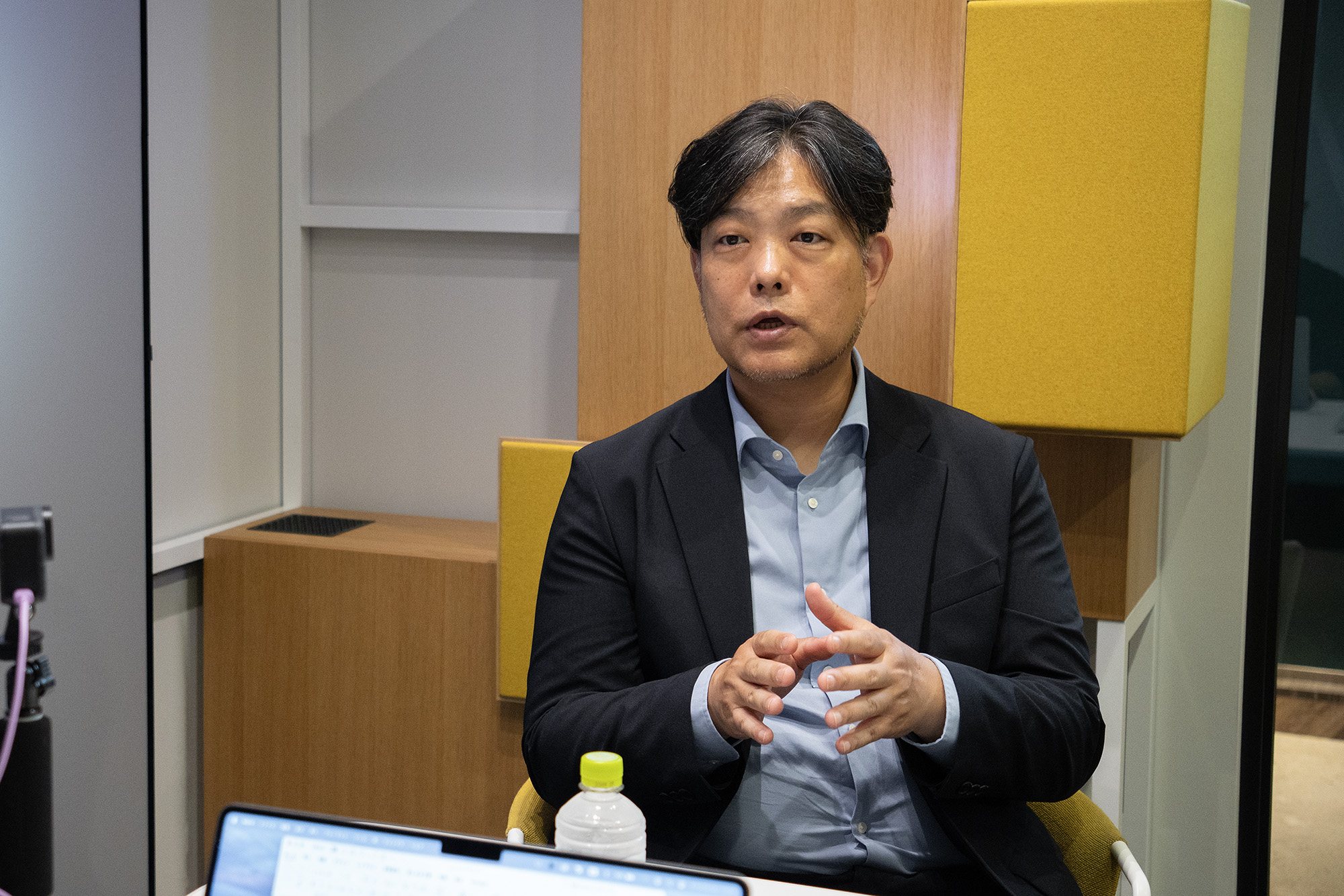 インタビューに答えるインスタリム株式会社代表取締役CEO徳島泰氏