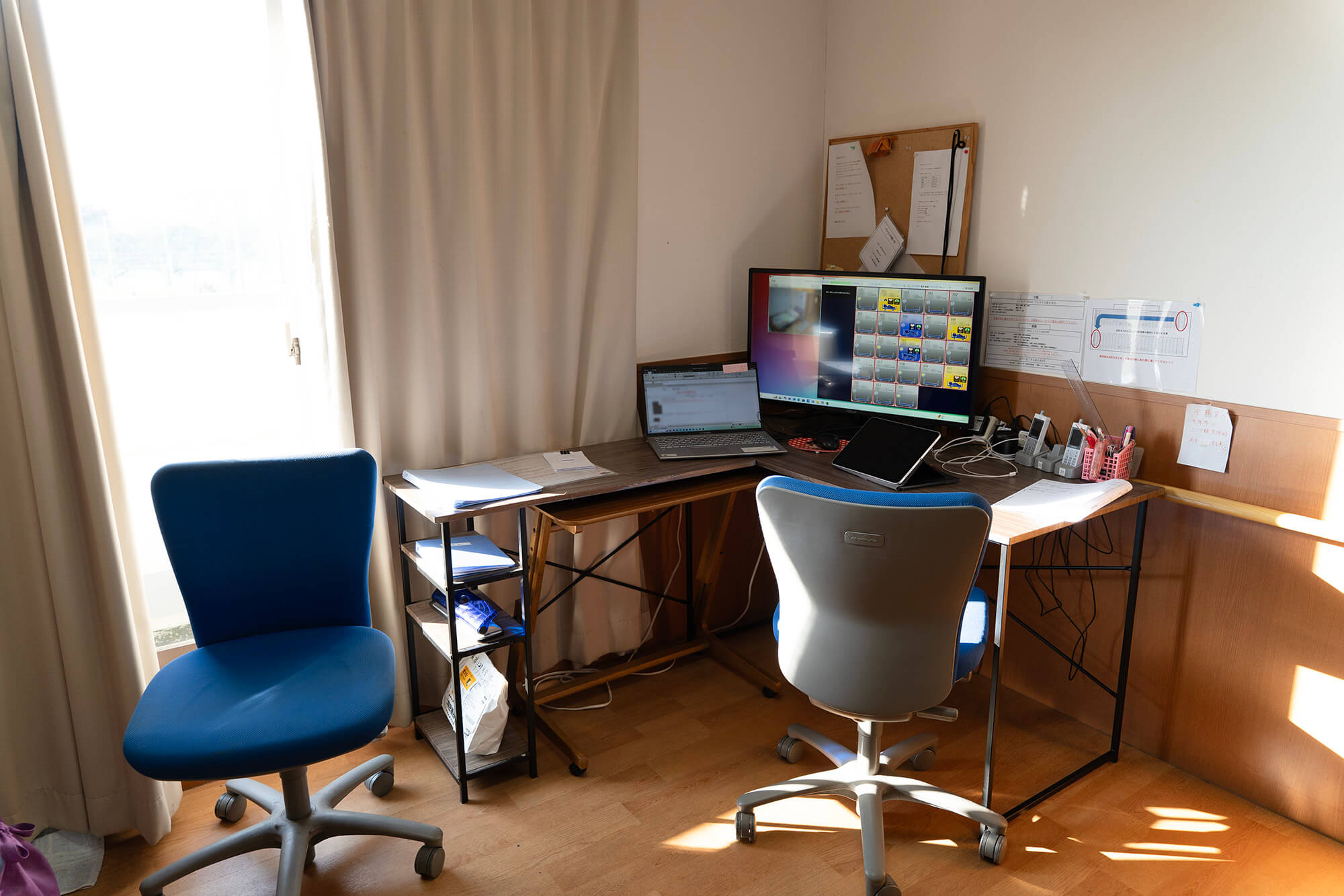 事務所とは別の場所に設置された睡眠計測センサーのモニター画面