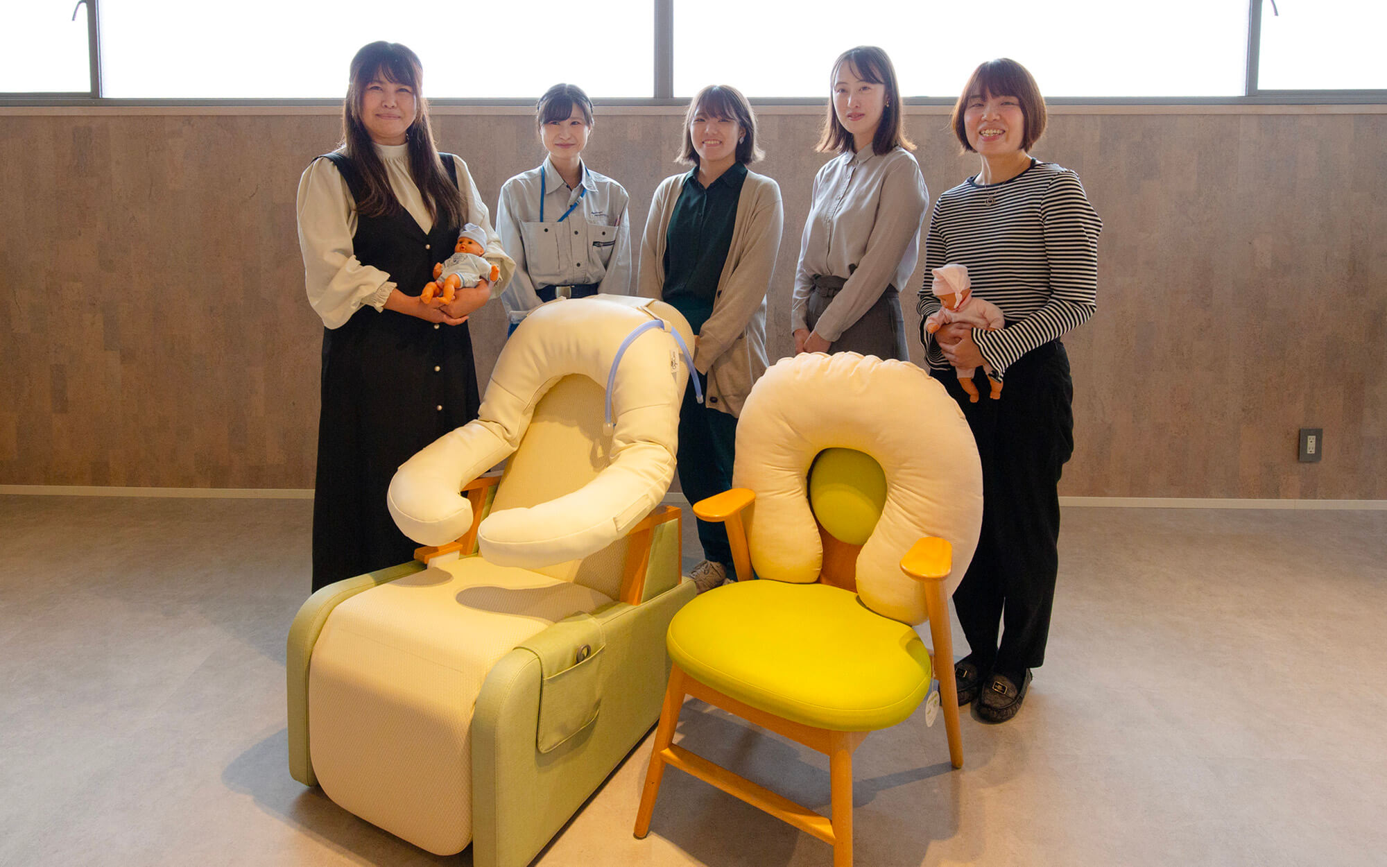 「HugHug(はぐはぐ)」「OyaCoco(おやここ)」と、Tsubaki Project(ツバキプロジェクト)のメンバー